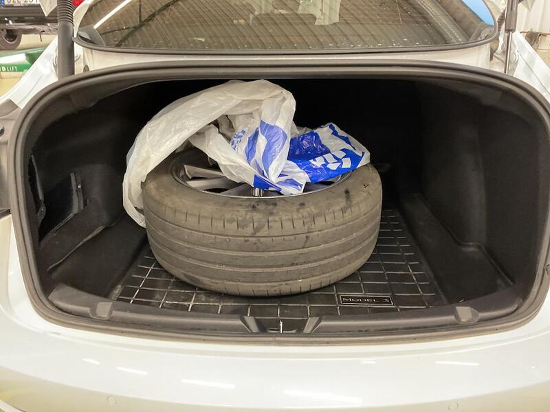 Tesla Model 3 vaihtoauto