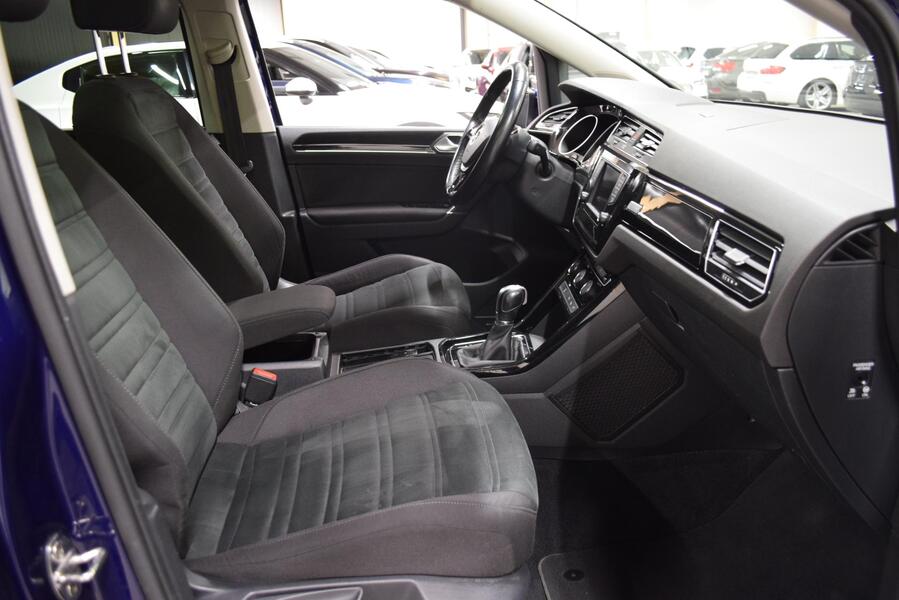 Volkswagen Touran vaihtoauto