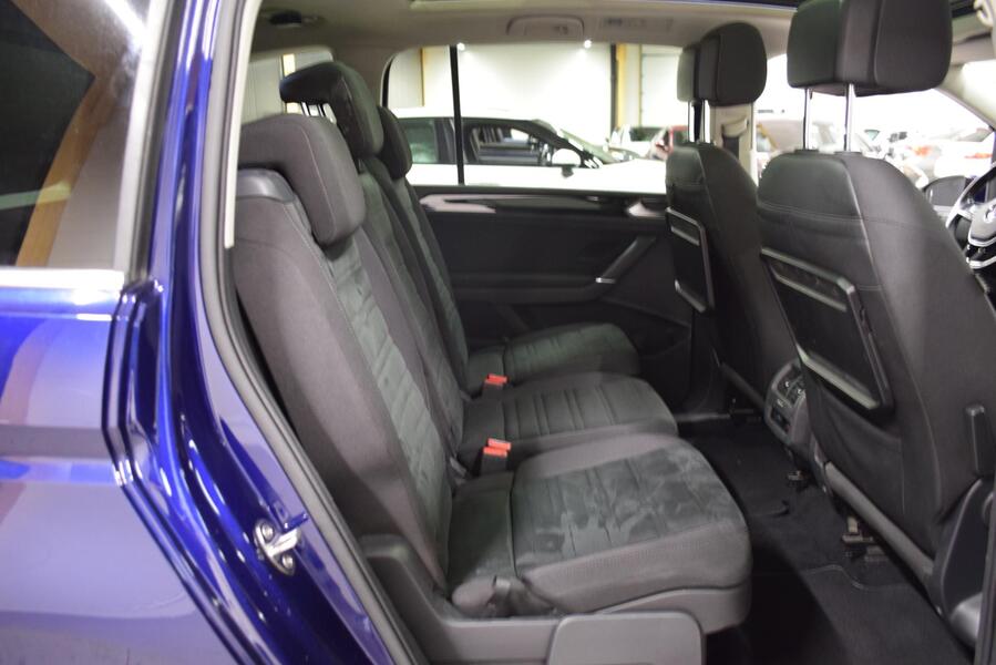 Volkswagen Touran vaihtoauto