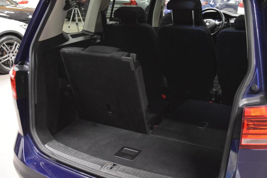 Volkswagen Touran vaihtoauto