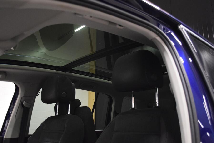 Volkswagen Touran vaihtoauto