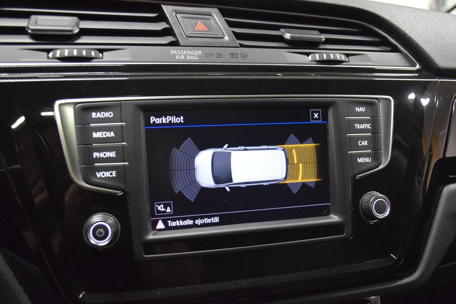 Volkswagen Touran vaihtoauto