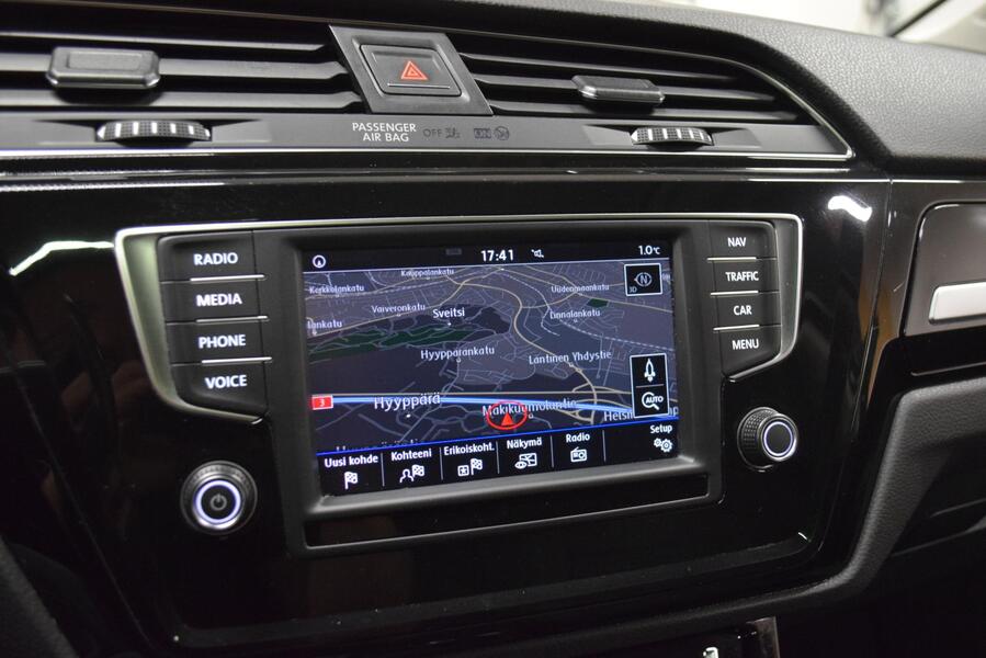 Volkswagen Touran vaihtoauto