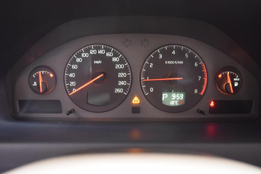 Volvo V70 vaihtoauto