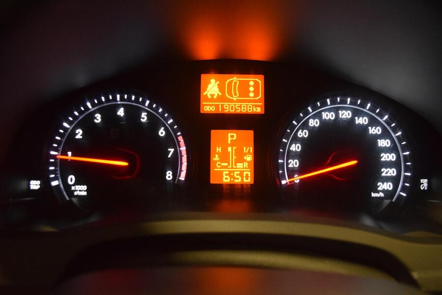 Toyota Avensis vaihtoauto