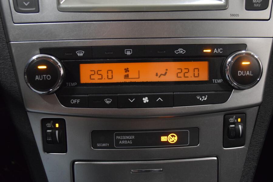 Toyota Avensis vaihtoauto