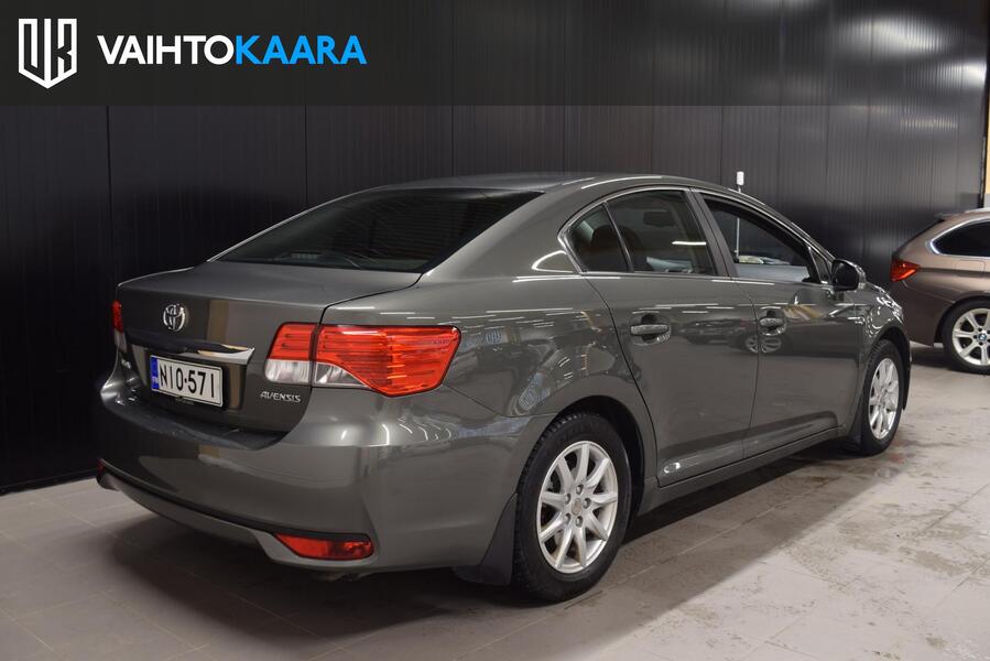 Toyota Avensis vaihtoauto