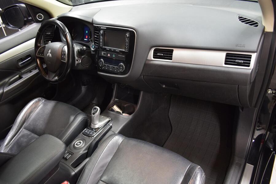 Mitsubishi Outlander vaihtoauto