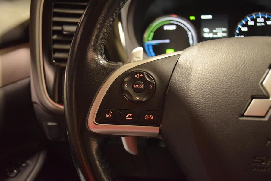 Mitsubishi Outlander PHEV vaihtoauto