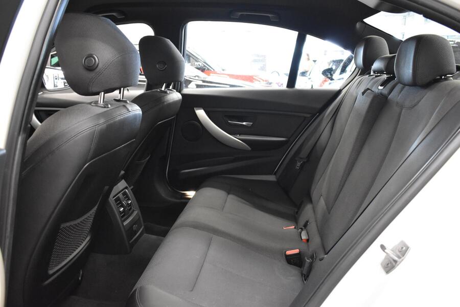 BMW 320 vaihtoauto