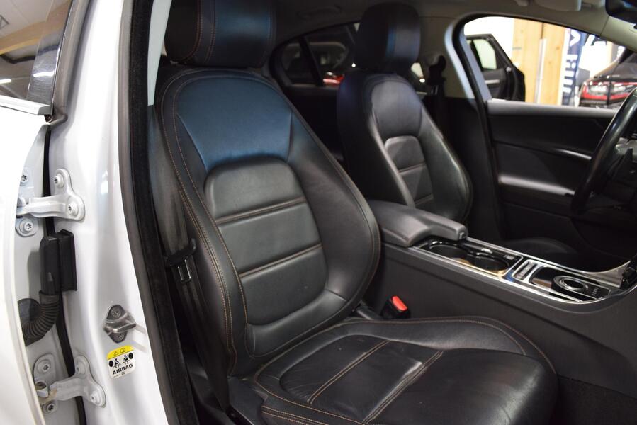 Jaguar XE vaihtoauto