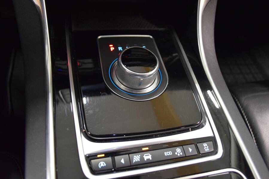 Jaguar XE vaihtoauto