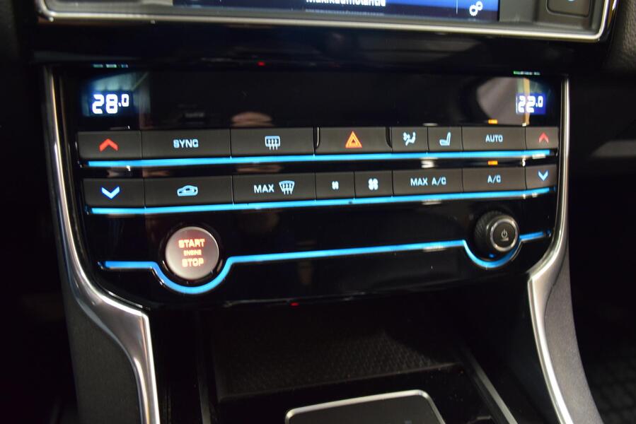 Jaguar XE vaihtoauto