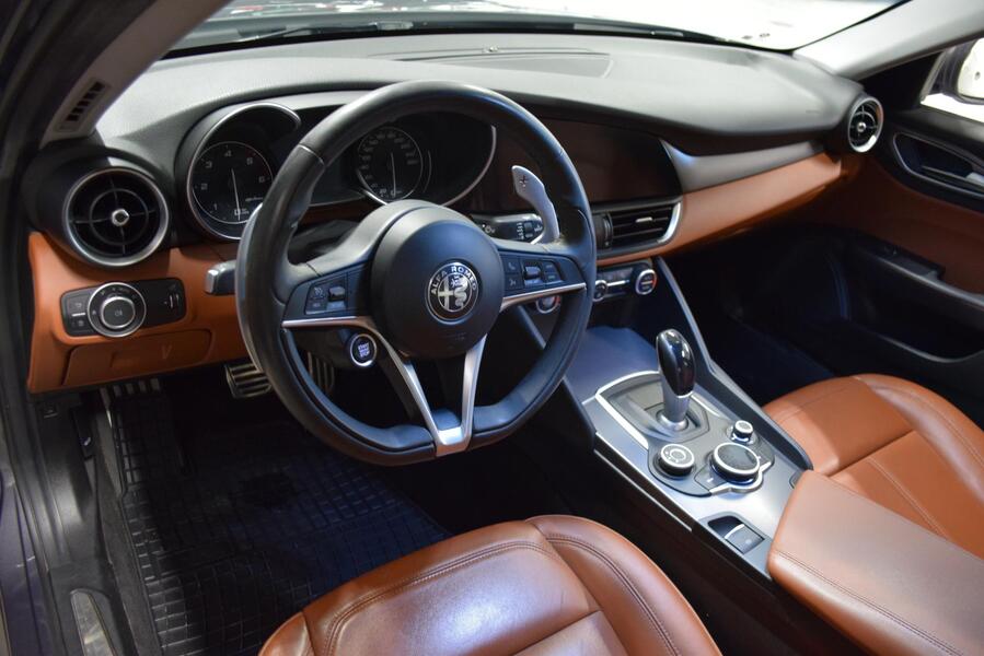 Alfa Romeo Giulia vaihtoauto