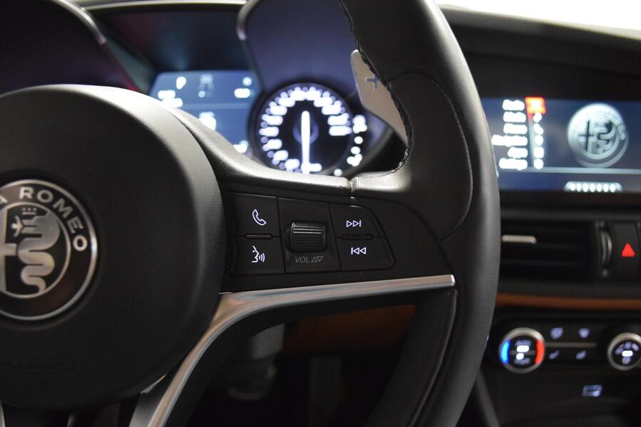 Alfa Romeo Giulia vaihtoauto