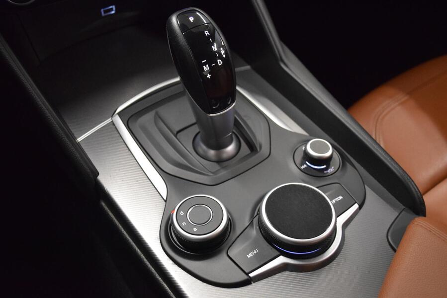 Alfa Romeo Giulia vaihtoauto