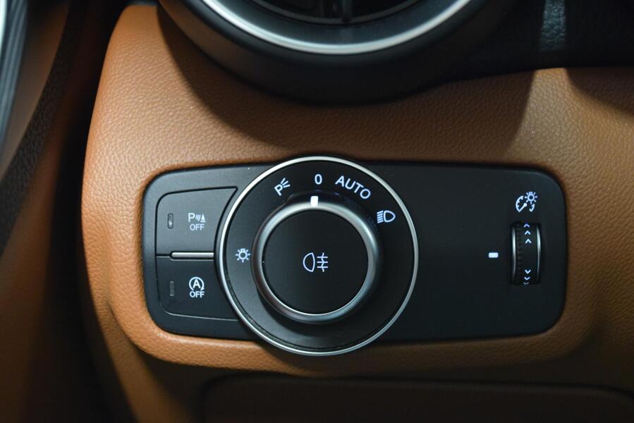 Alfa Romeo Giulia vaihtoauto