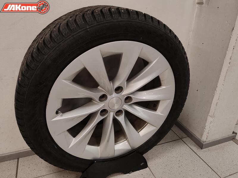 Tesla Model S vaihtoauto