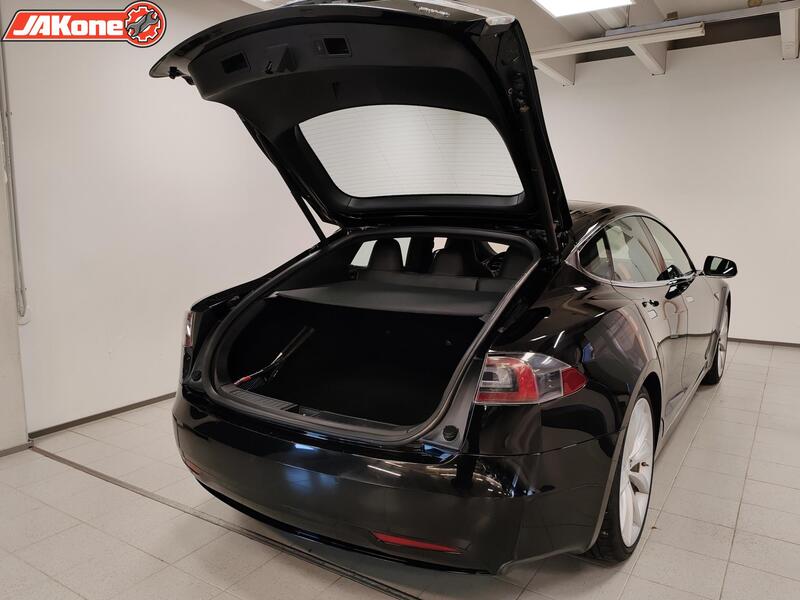 Tesla Model S vaihtoauto