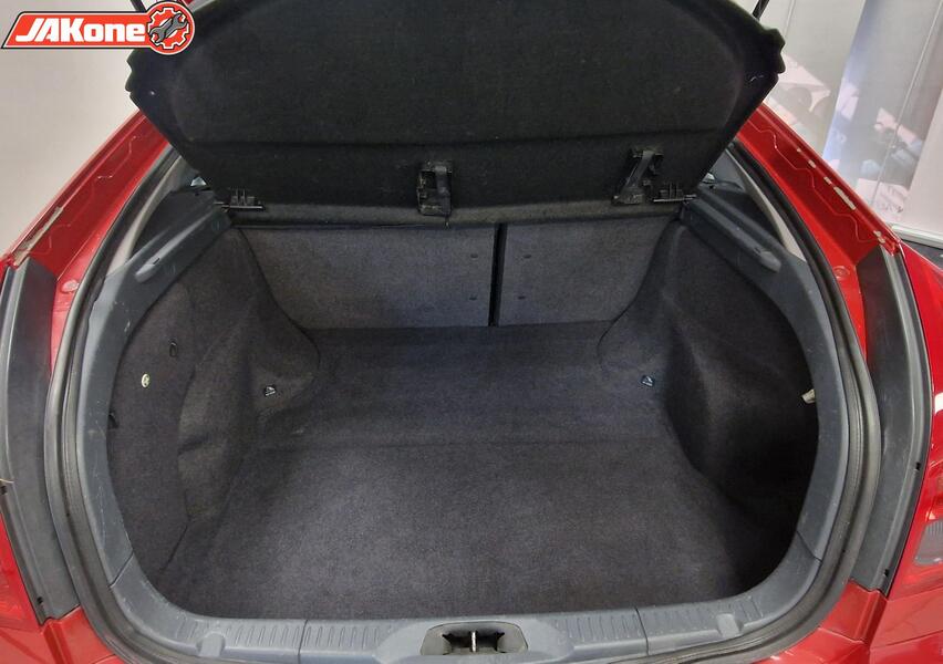 Nissan Primera vaihtoauto