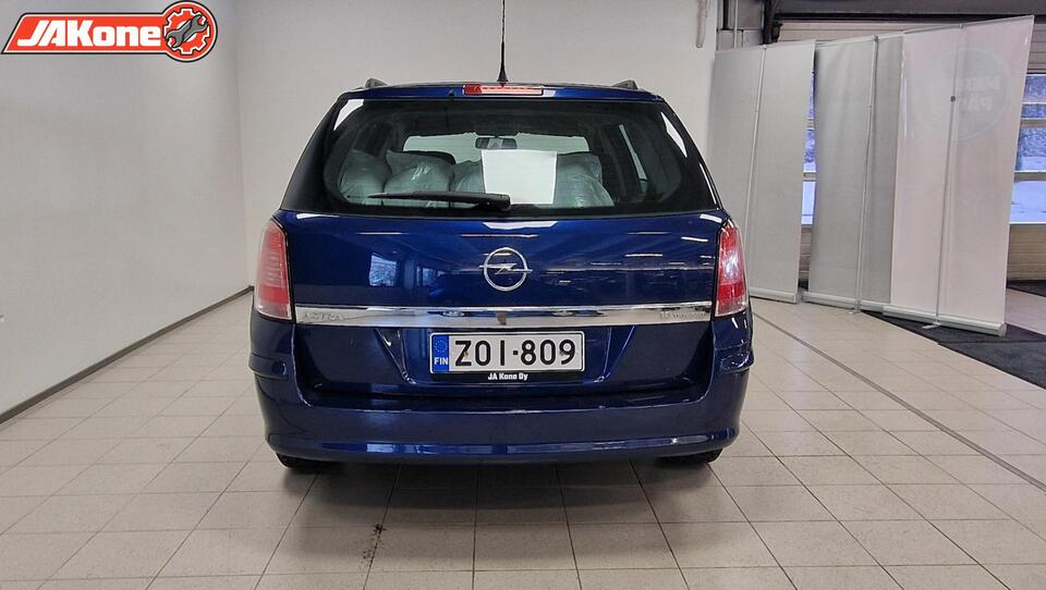 Opel Astra vaihtoauto