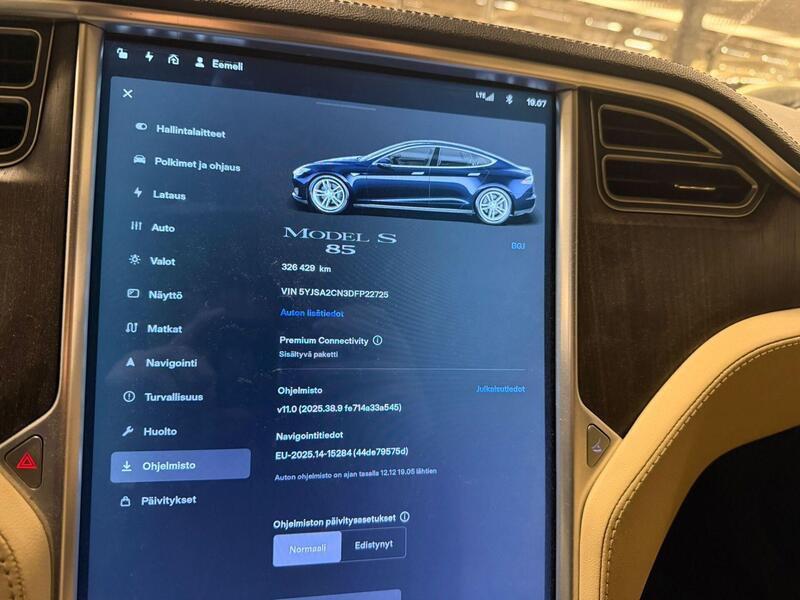 Tesla Model S vaihtoauto