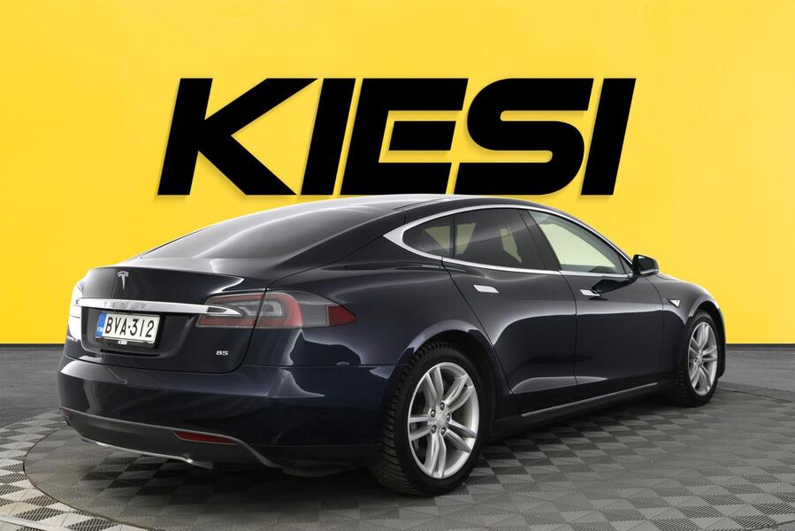 Tesla Model S vaihtoauto