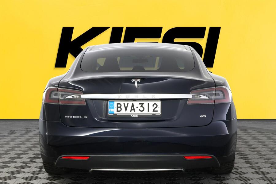 Tesla Model S vaihtoauto