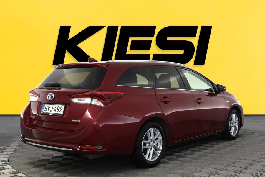 Toyota Auris vaihtoauto