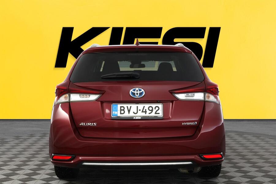 Toyota Auris vaihtoauto