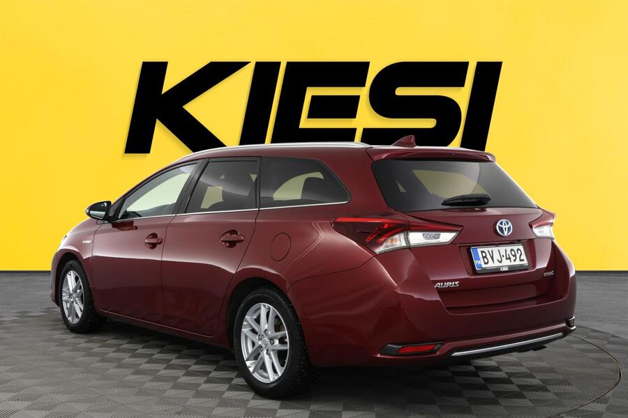 Toyota Auris vaihtoauto