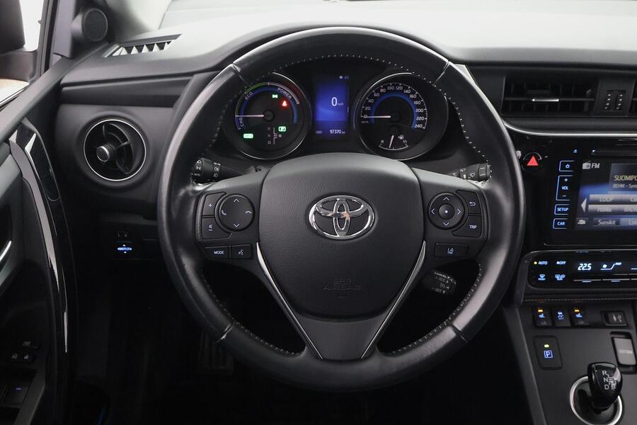 Toyota Auris vaihtoauto