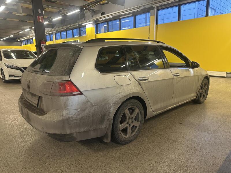 Volkswagen Golf vaihtoauto