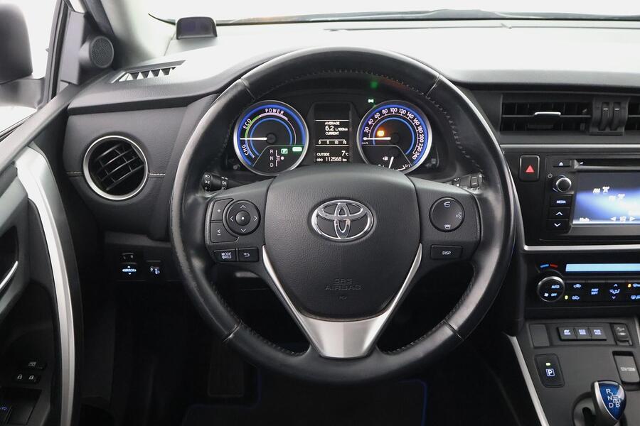 Toyota Auris vaihtoauto