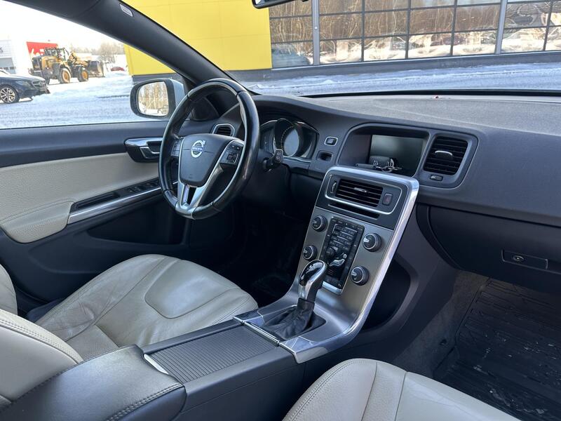 Volvo V60 vaihtoauto