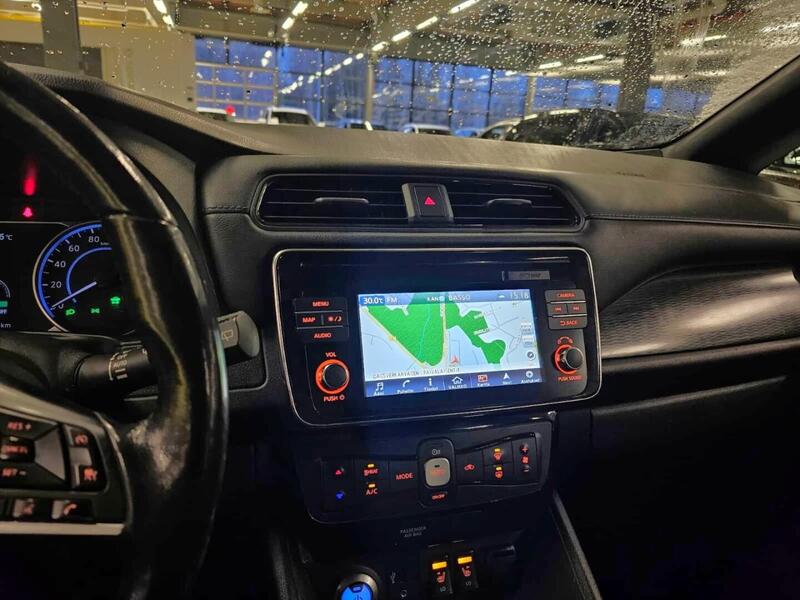 Nissan Leaf vaihtoauto