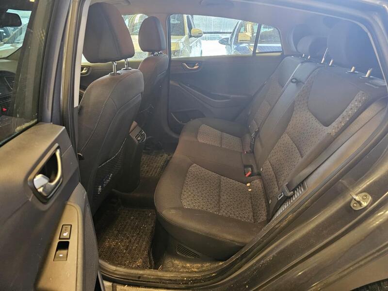 Hyundai IONIQ plug-in vaihtoauto