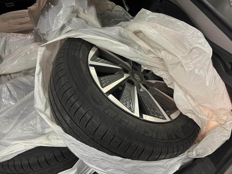 Hyundai IONIQ electric vaihtoauto