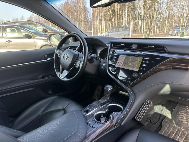 Toyota Camry vaihtoauto