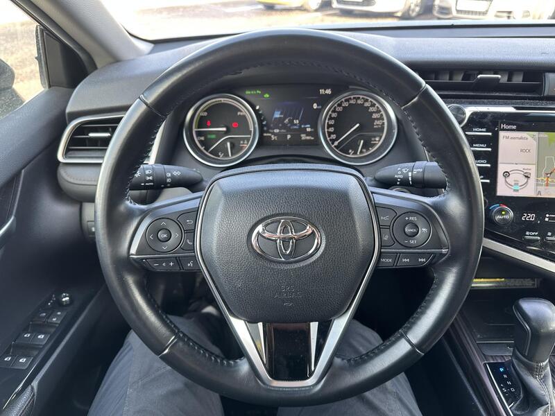 Toyota Camry vaihtoauto