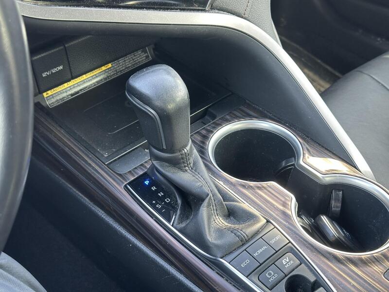 Toyota Camry vaihtoauto