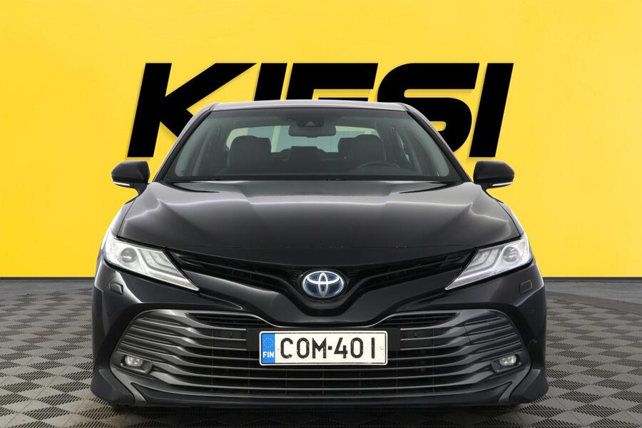 Toyota Camry vaihtoauto