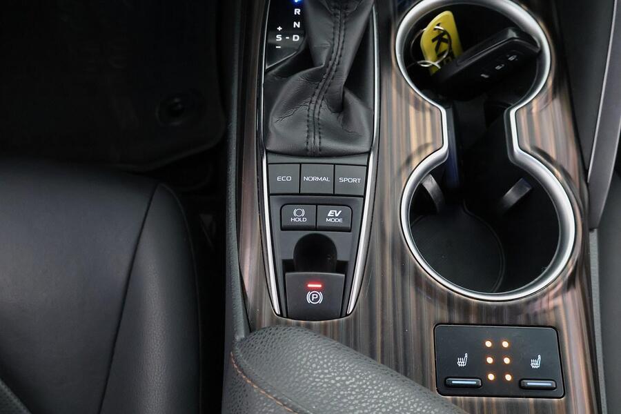 Toyota Camry vaihtoauto