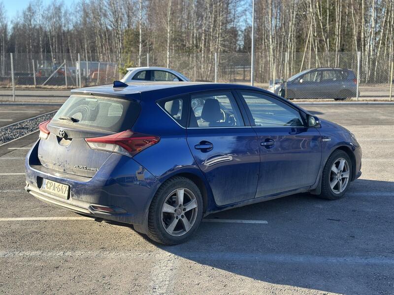 Toyota Auris vaihtoauto