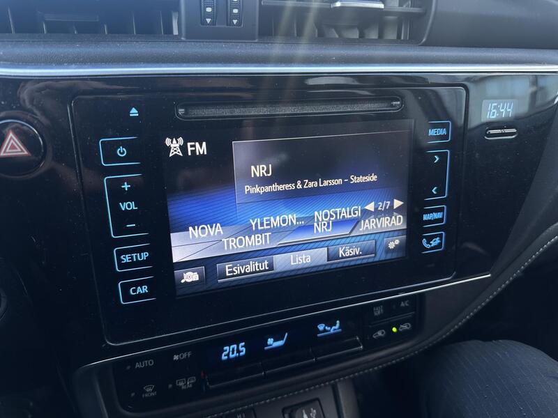 Toyota Auris vaihtoauto