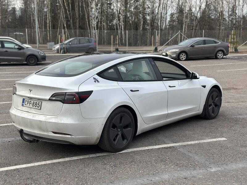 Tesla Model 3 vaihtoauto