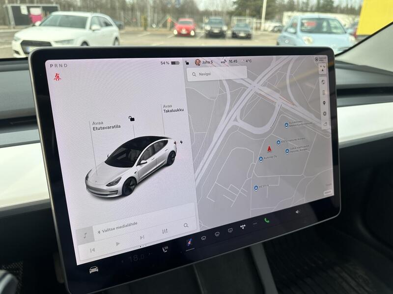 Tesla Model 3 vaihtoauto