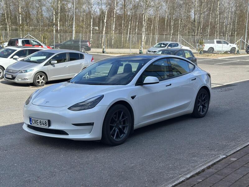 Tesla Model 3 vaihtoauto