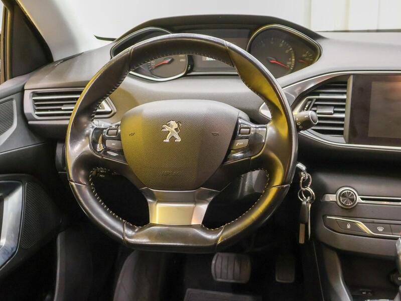 Peugeot 308 vaihtoauto