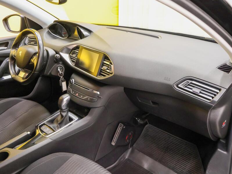 Peugeot 308 vaihtoauto